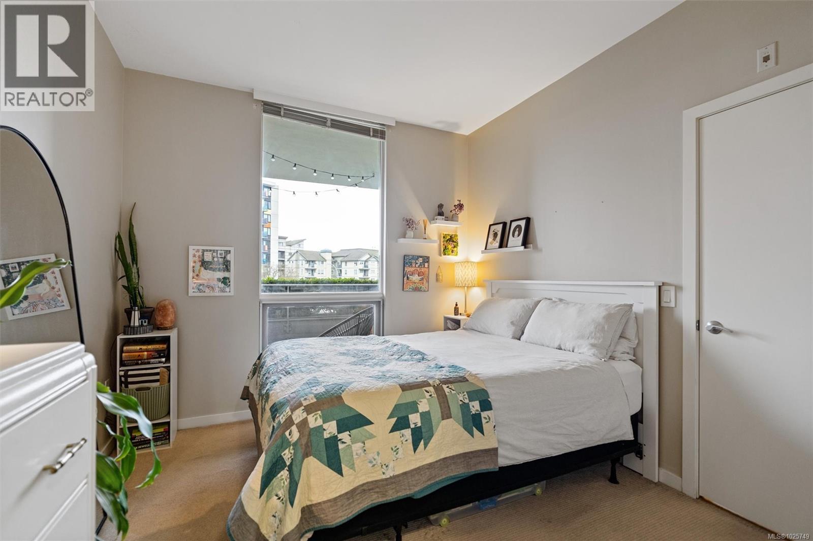 405 391 Tyee Road, Victoria