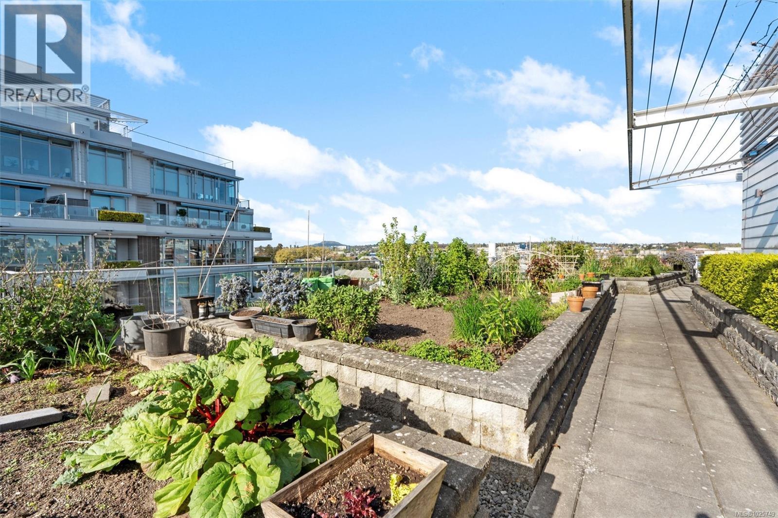 405 391 Tyee Road, Victoria