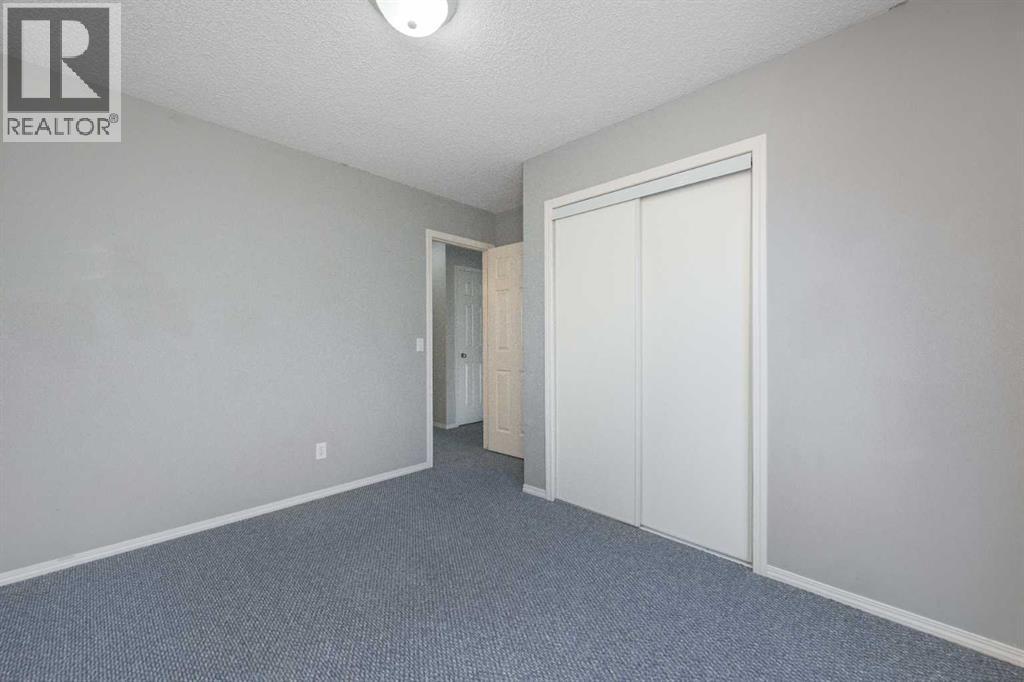 Single Family House for Sale in  Saddlemead Green NE Saddle Ridge Calgary 