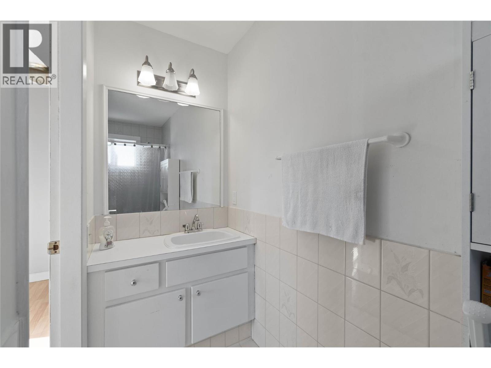 1144 PEMBROKE Avenue, Kamloops