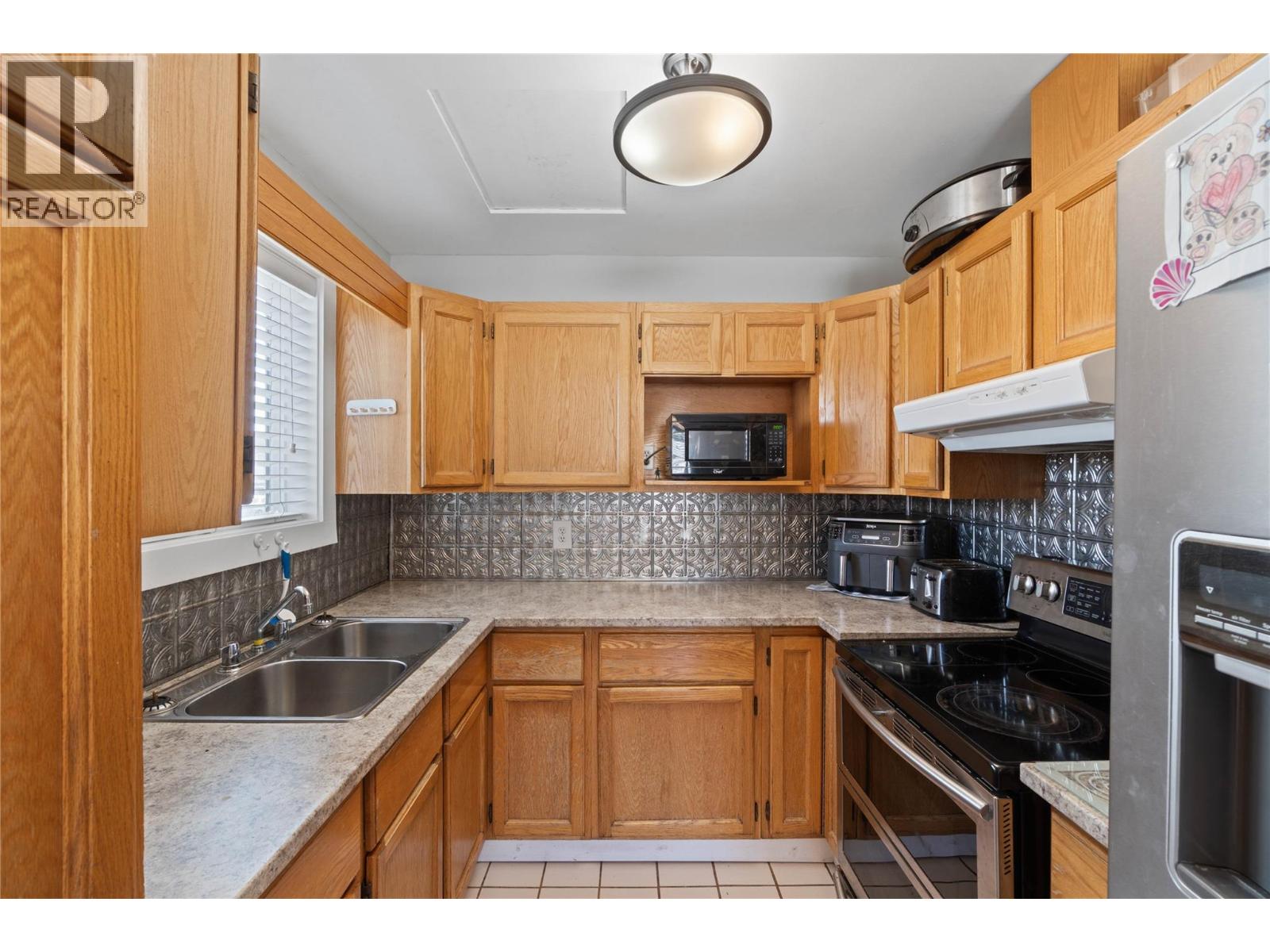 1144 PEMBROKE Avenue, Kamloops