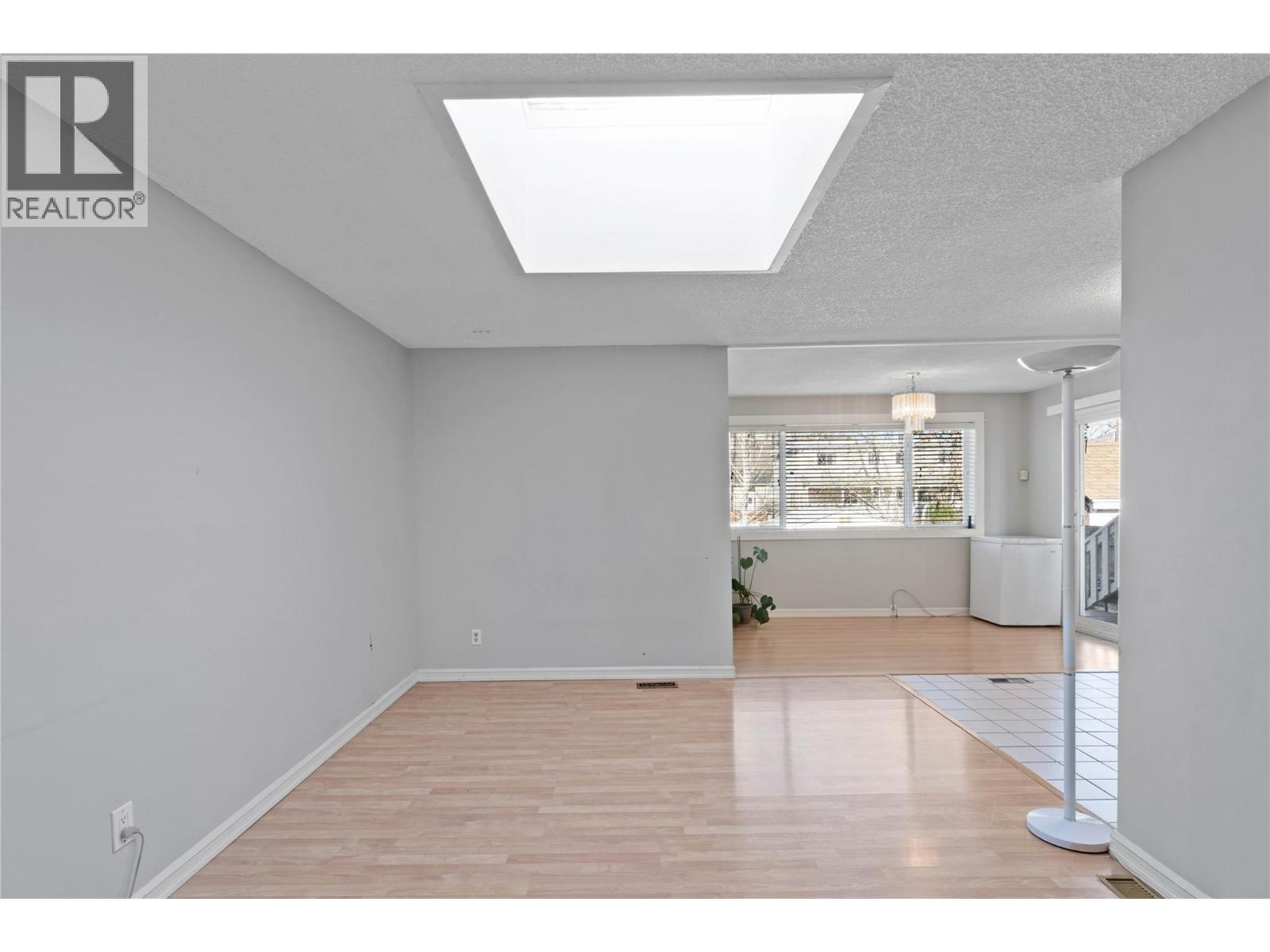 1144 PEMBROKE Avenue, Kamloops