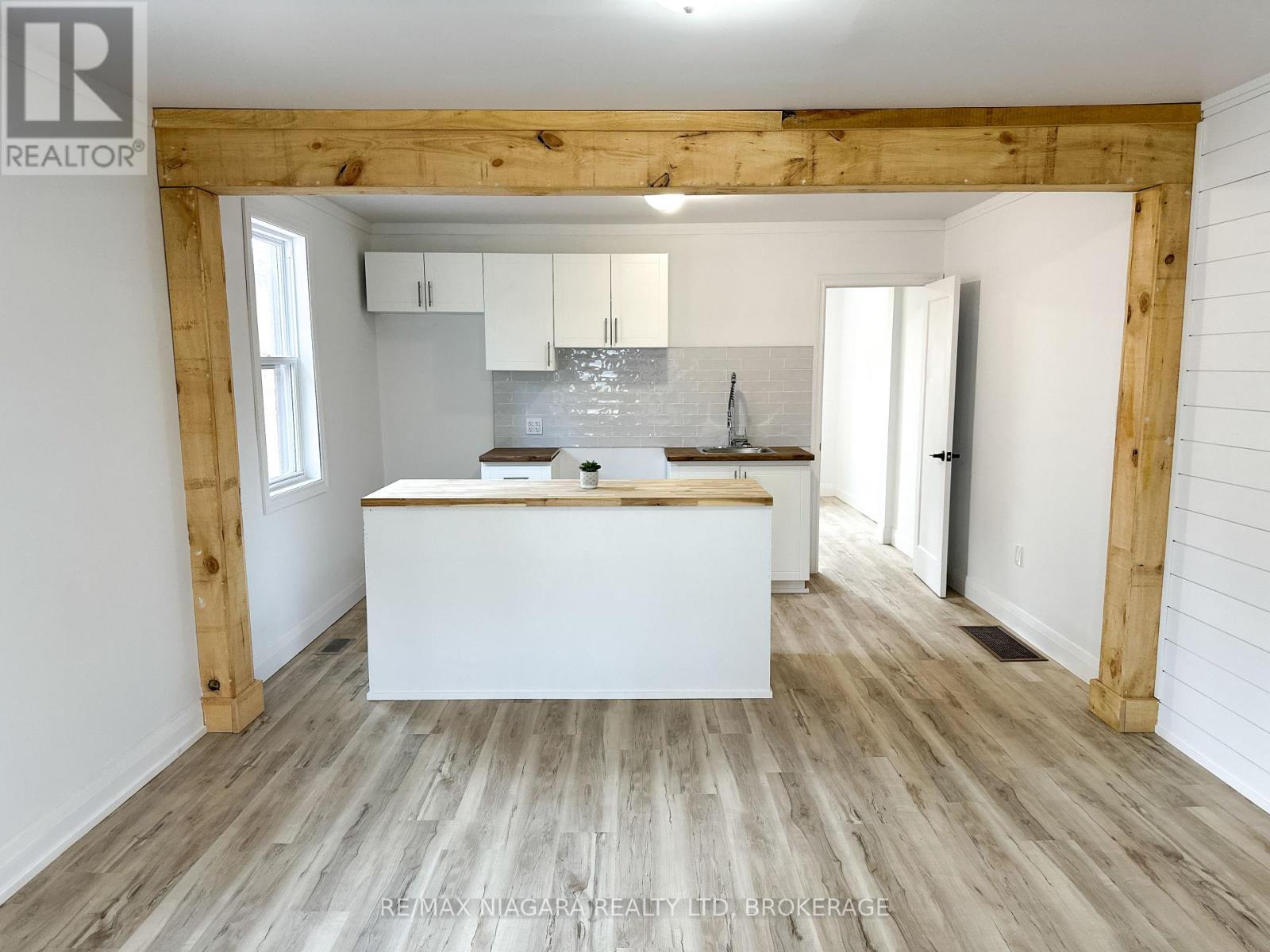 233 PELHAM ROAD - Photo 3 of 38, St. Catharines (Western Hill), Ontario