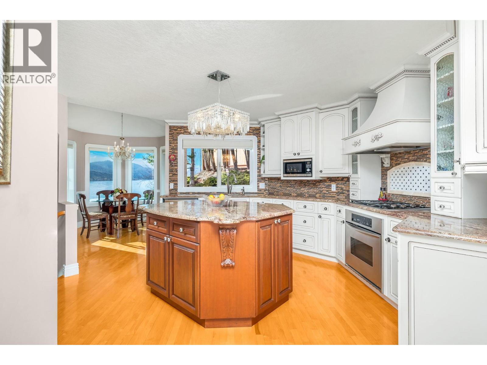 7504 Kennedy Lane, Vernon