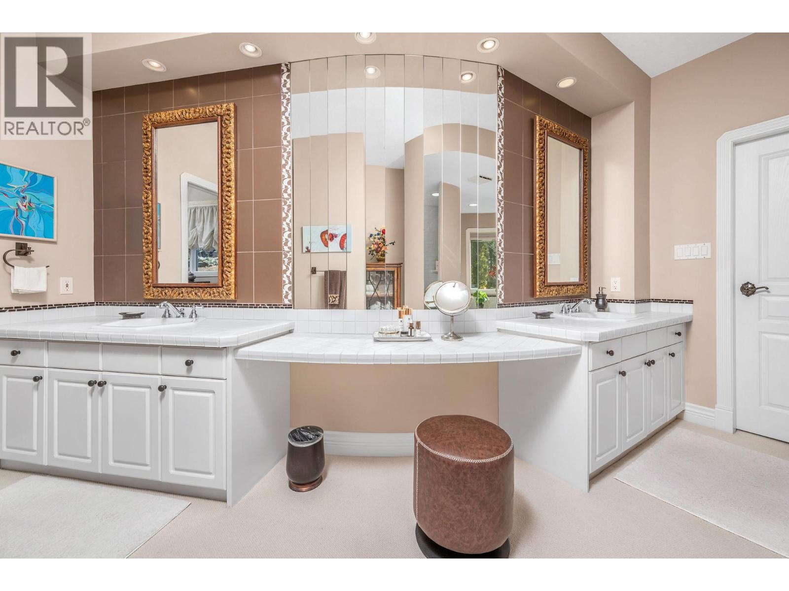 7504 Kennedy Lane, Vernon