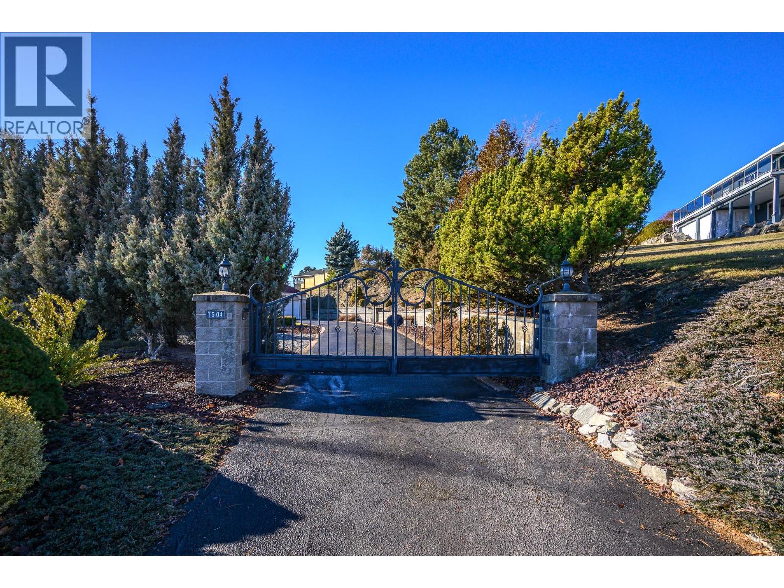 7504 Kennedy Lane, Vernon