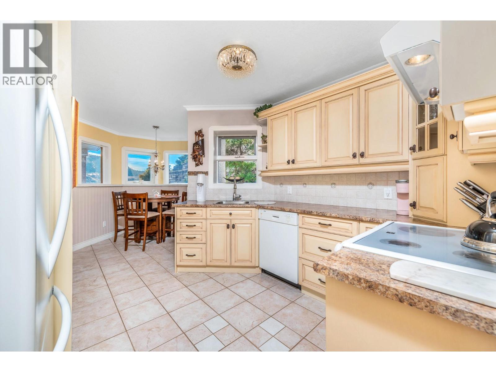 7504 Kennedy Lane, Vernon