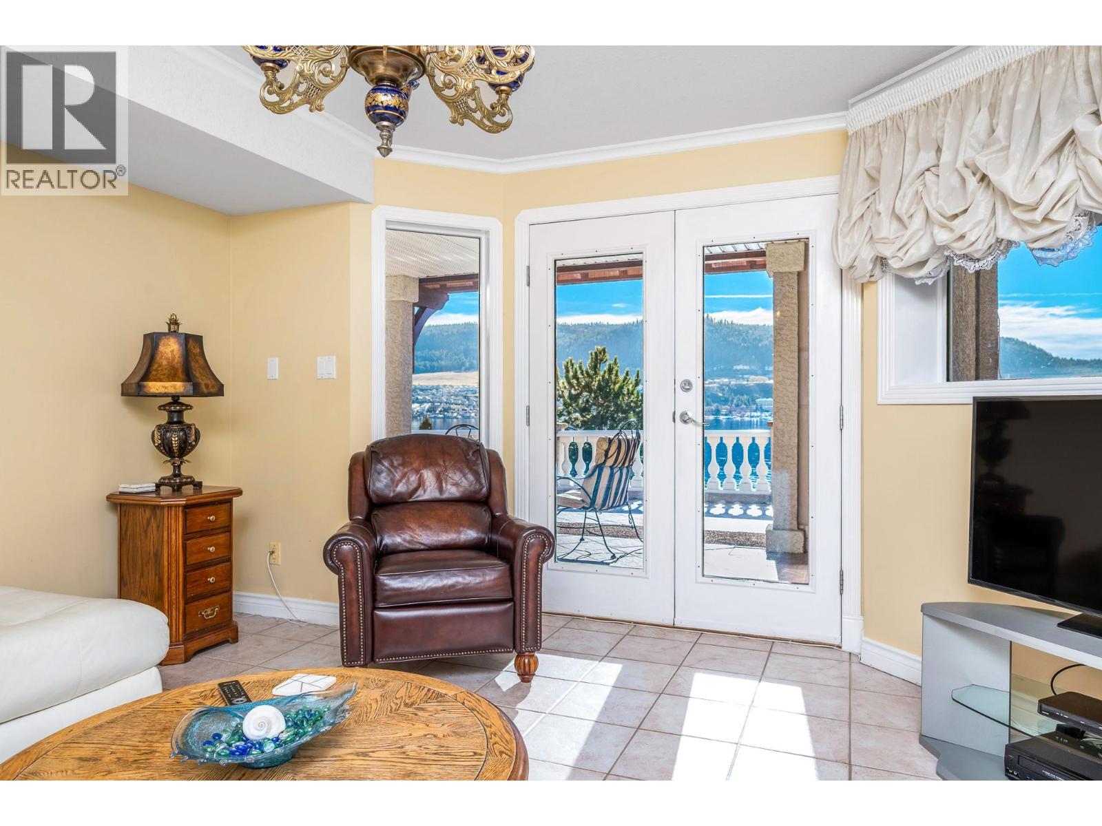 7504 Kennedy Lane, Vernon