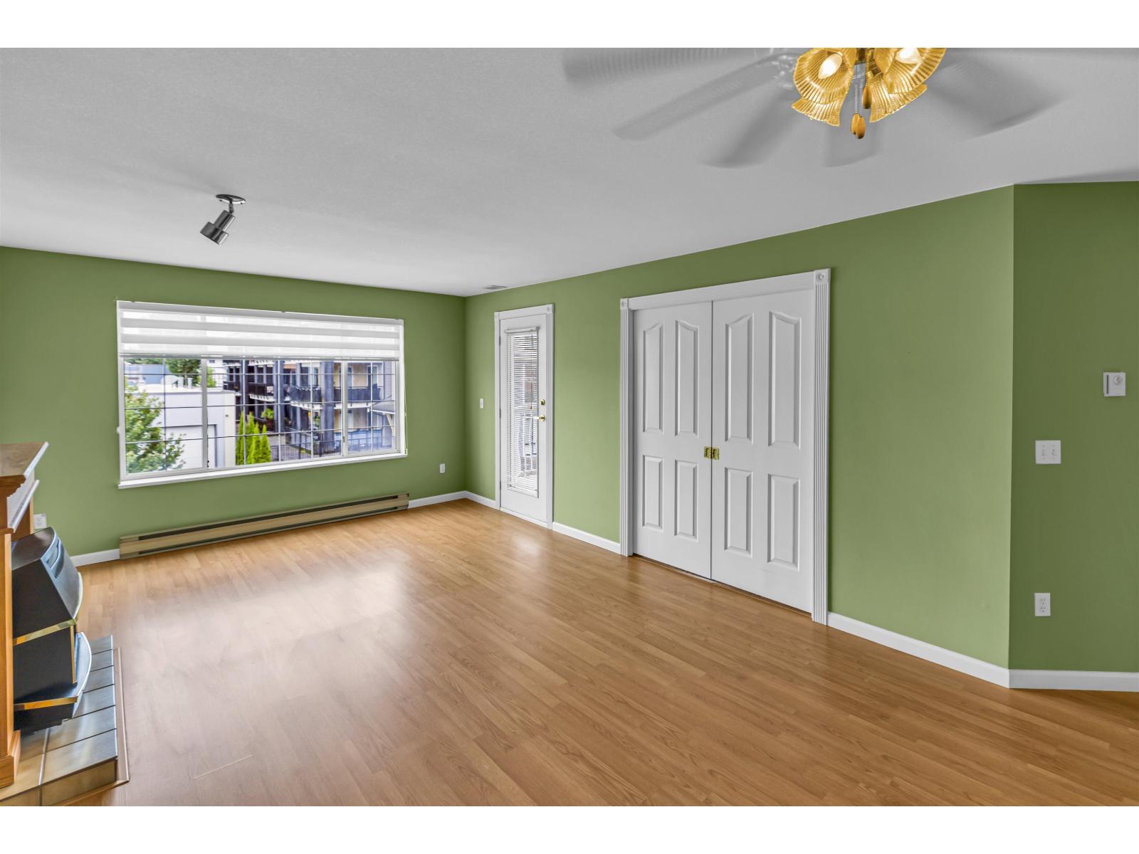 204 45660 KNIGHT ROAD, Sardis West Vedder, Sardis