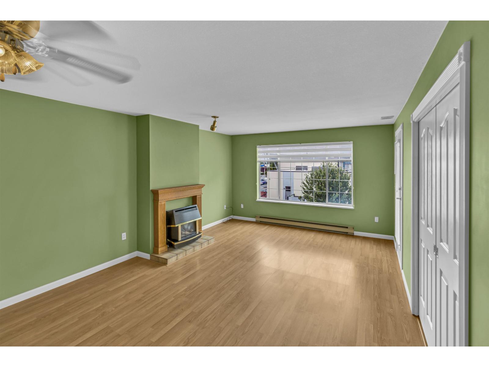 204 45660 KNIGHT ROAD, Sardis West Vedder, Sardis