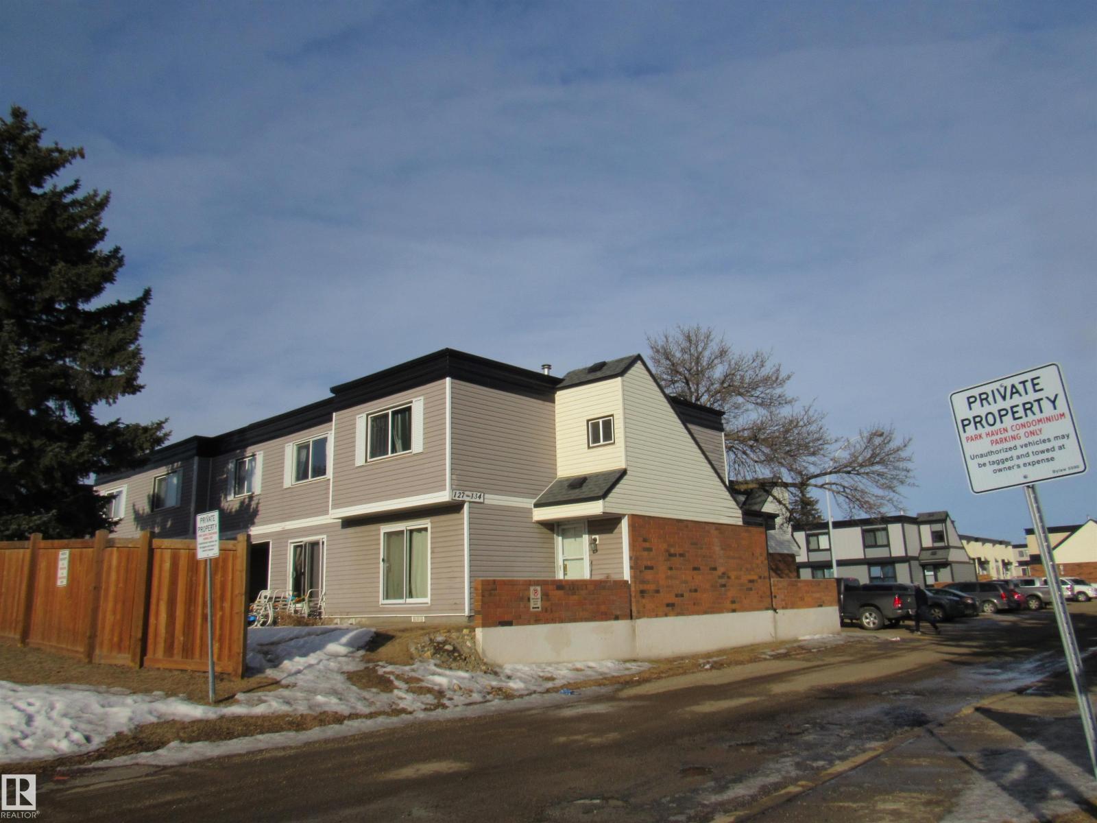 #122 3308 113 AV NW, Edmonton