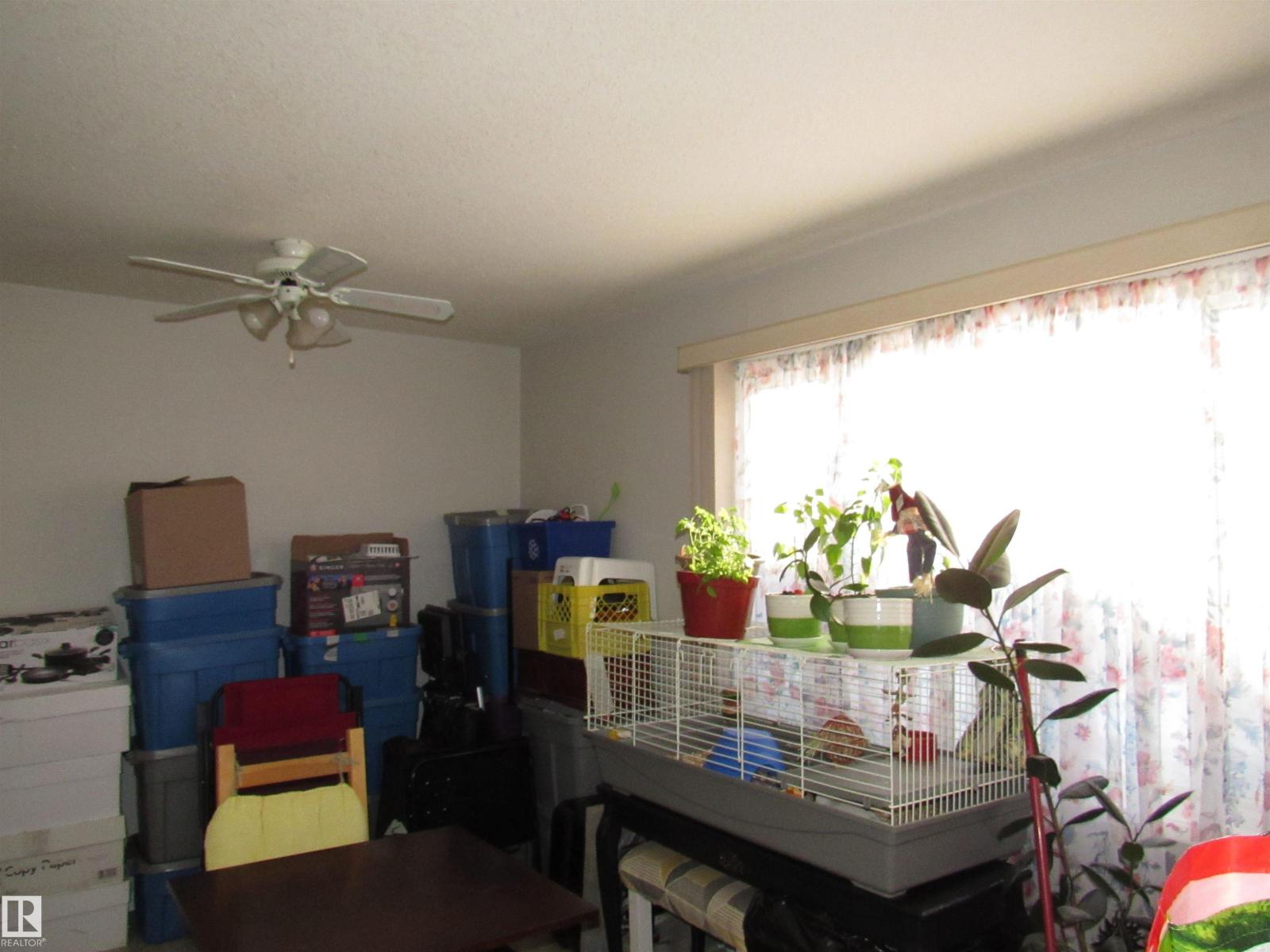 #122 3308 113 AV NW, Edmonton