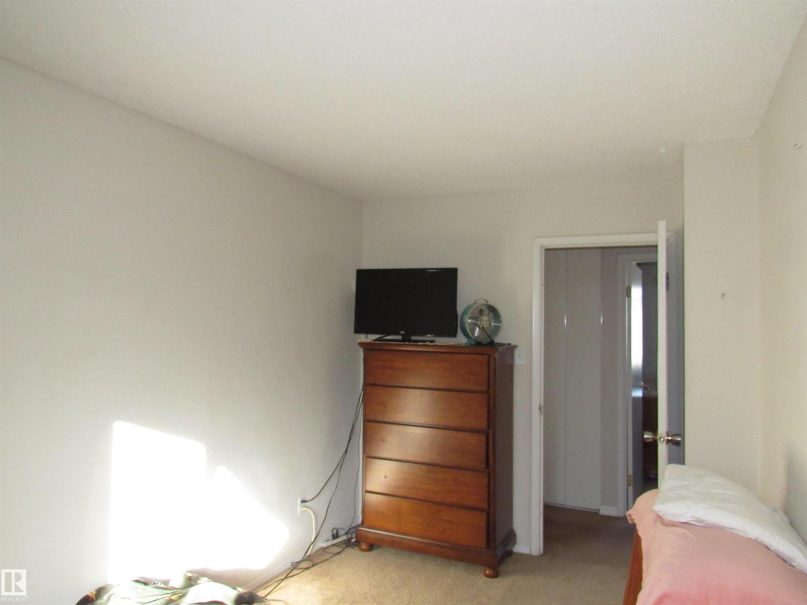 #122 3308 113 AV NW, Edmonton