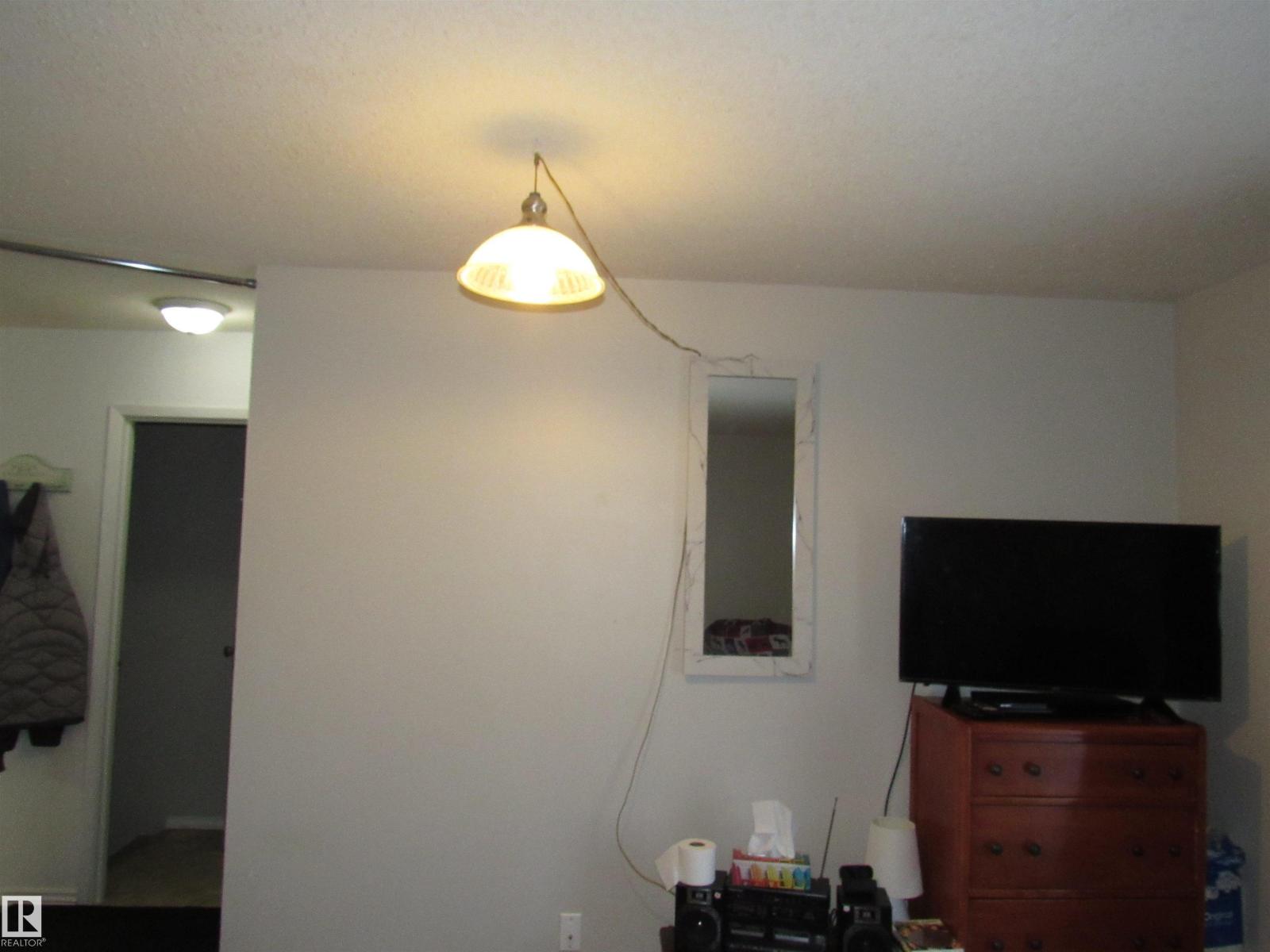 #122 3308 113 AV NW, Edmonton