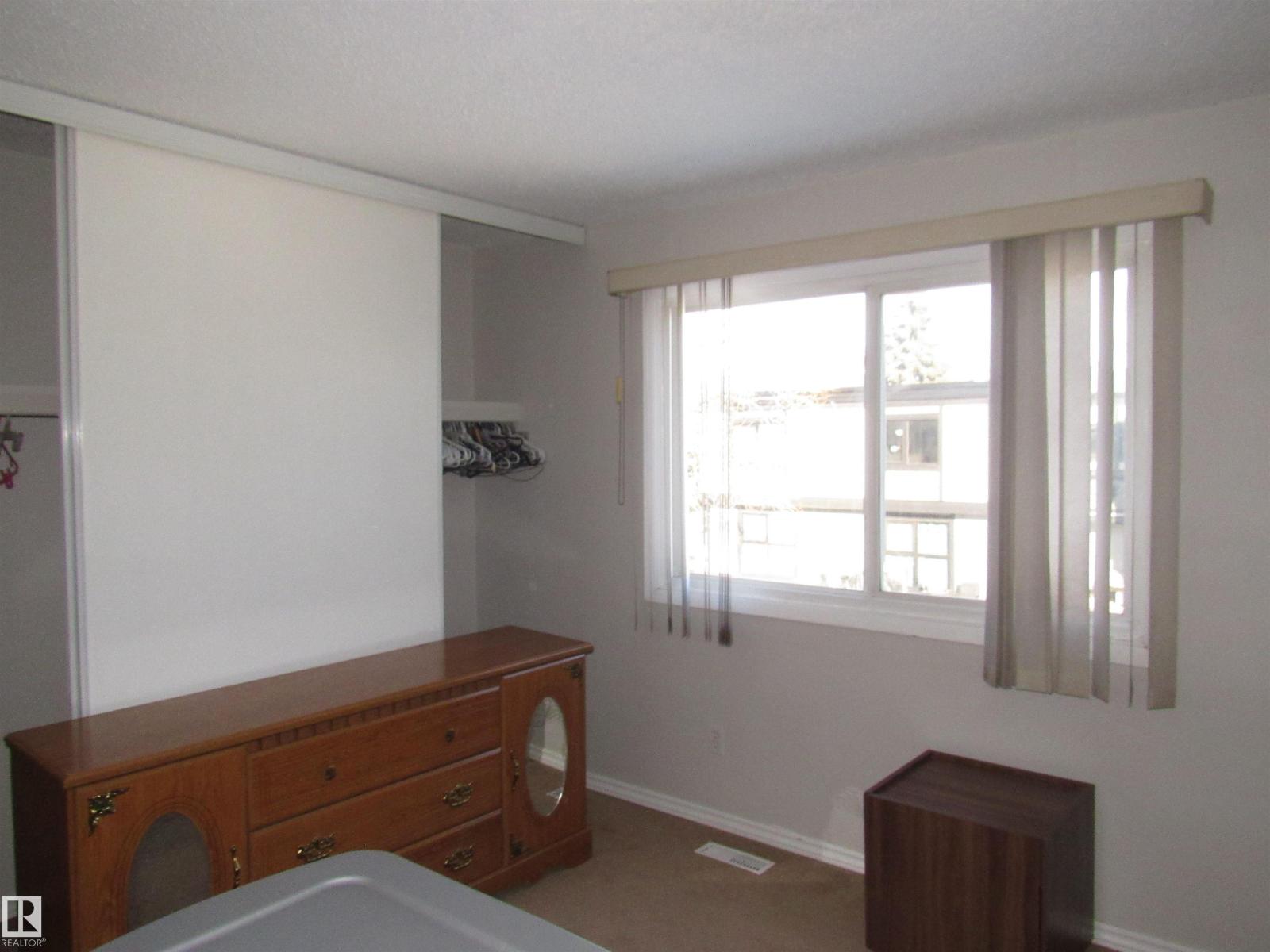 #122 3308 113 AV NW, Edmonton