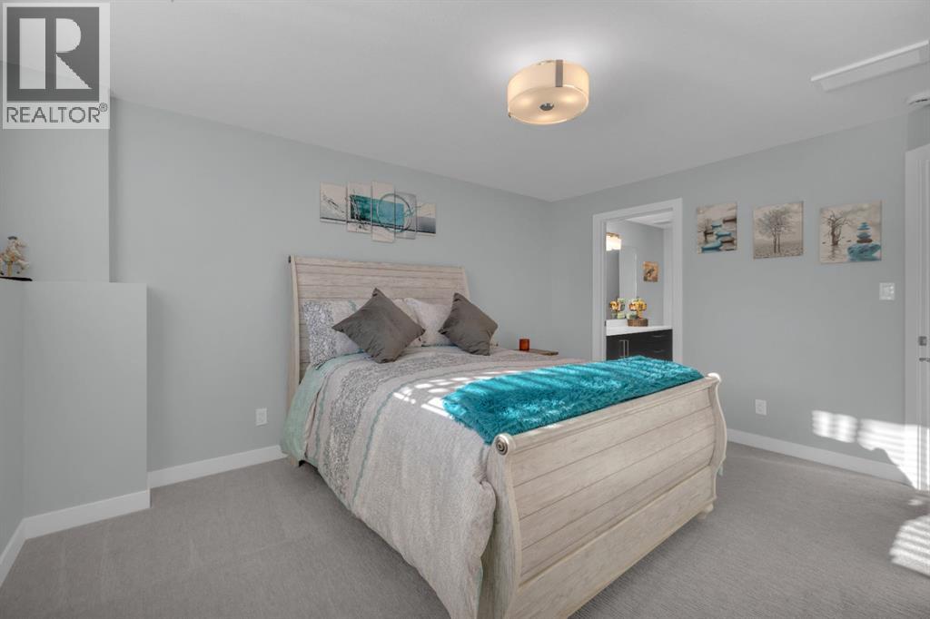 Single Family House Bi-level for Sale in  Evergreen Way Evergreen Red Deer 