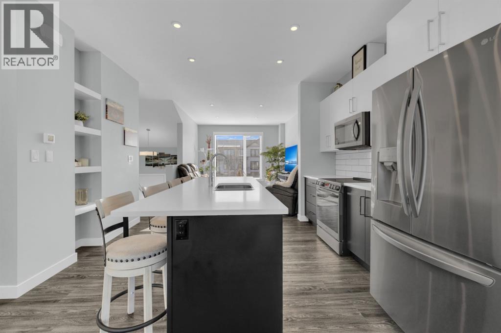 Single Family House Bi-level for Sale in  Evergreen Way Evergreen Red Deer 