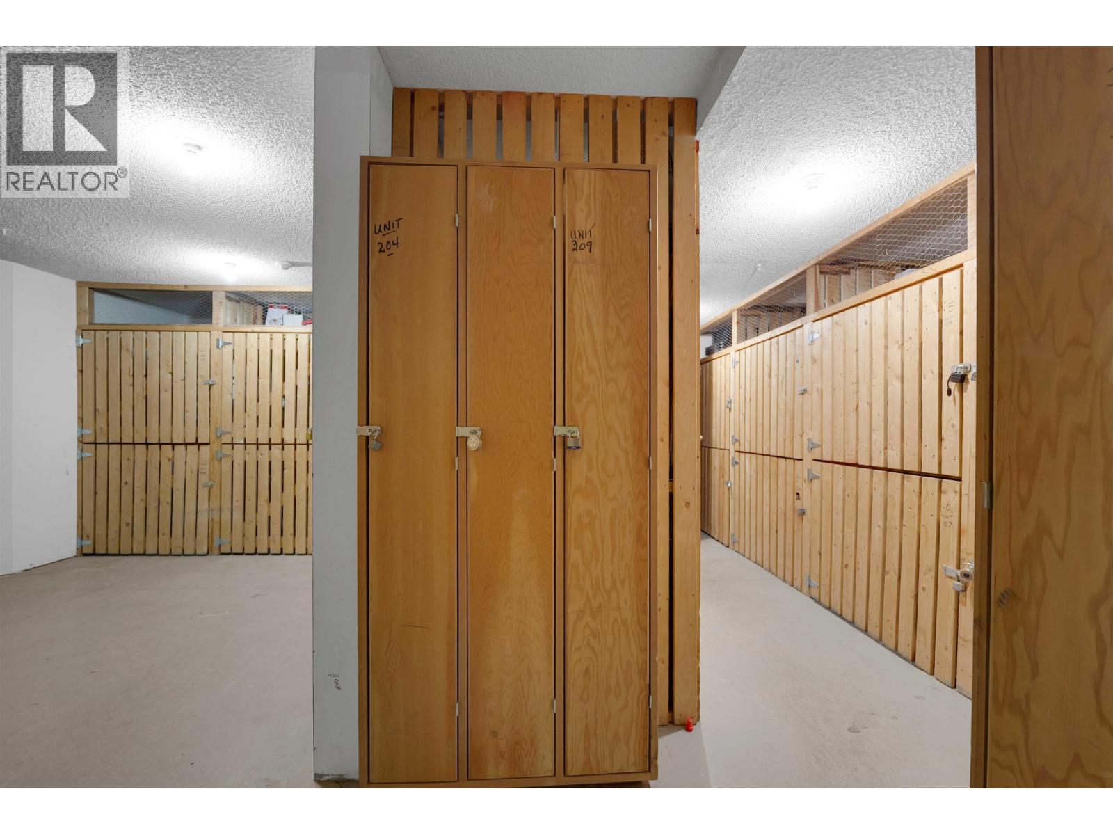 B309 40120 WILLOW CRESCENT, Squamish