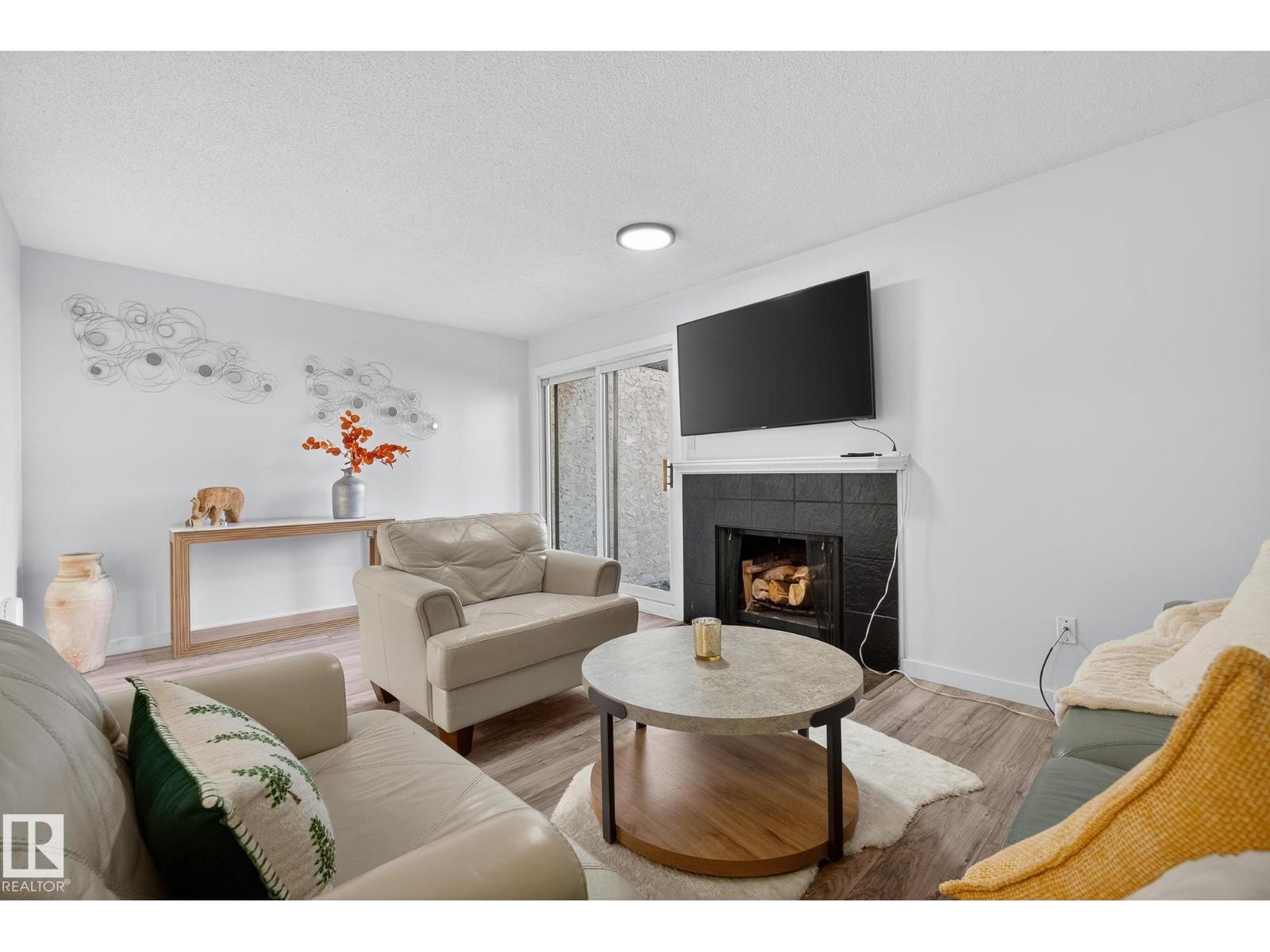 12022 25 AV NW, Edmonton