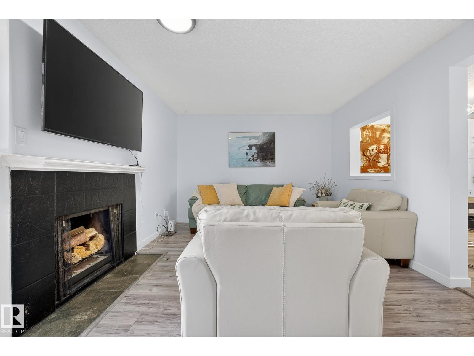 12022 25 AV NW, Edmonton