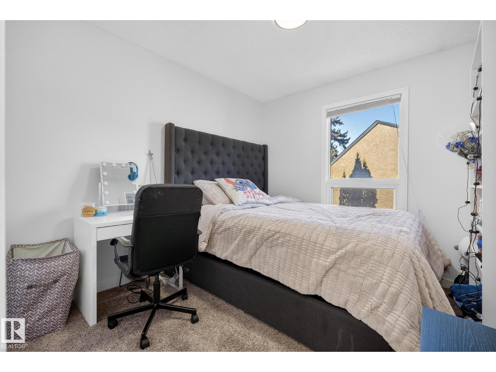 12022 25 AV NW, Edmonton