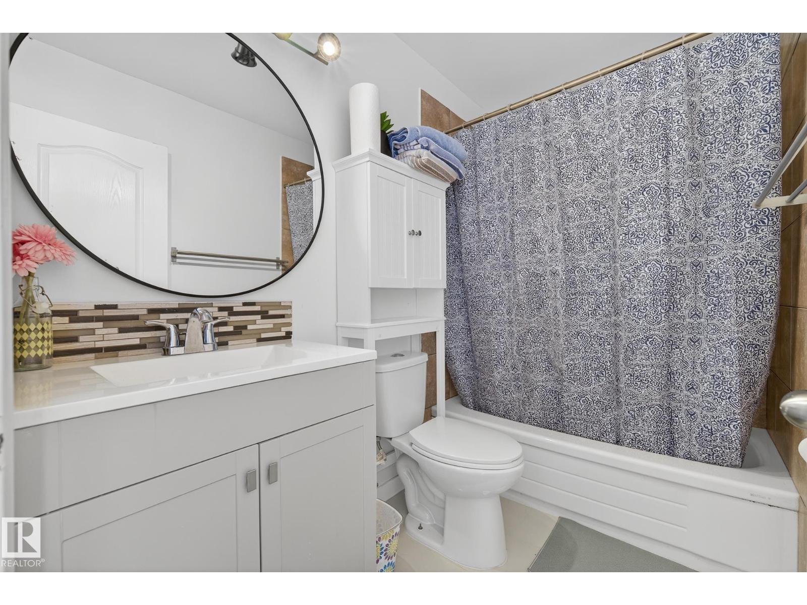 12022 25 AV NW, Edmonton