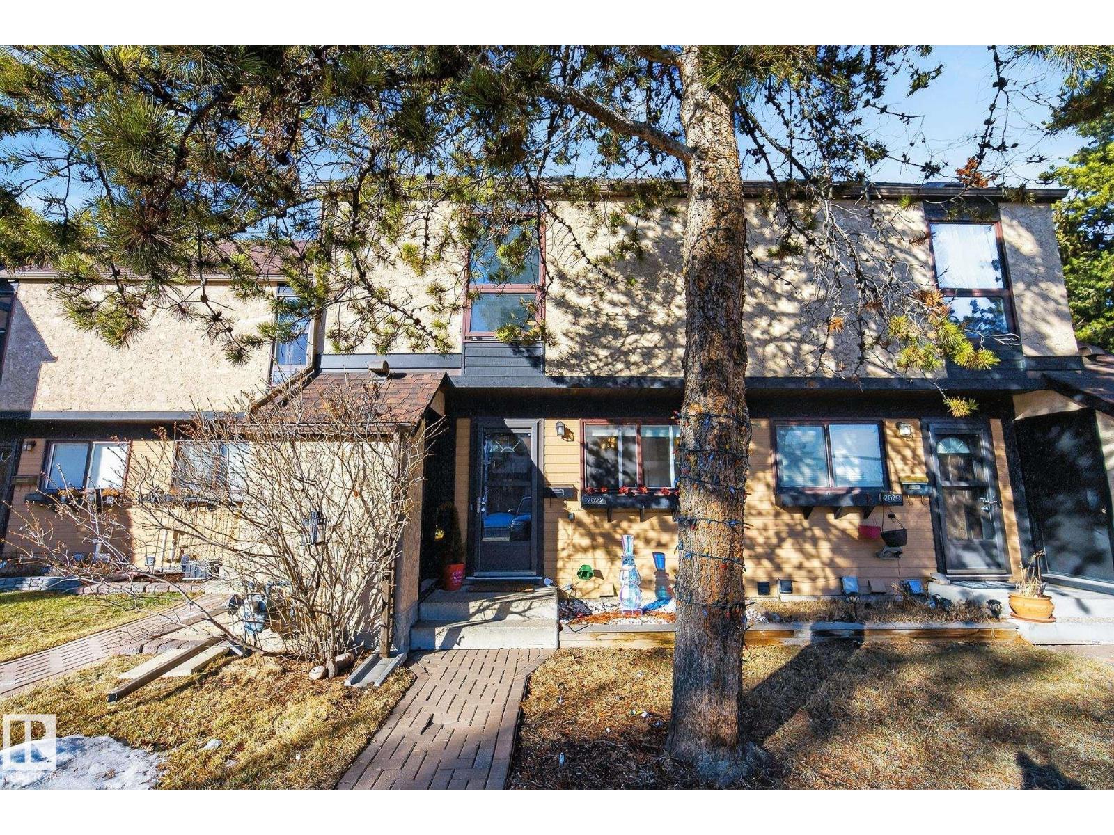 12022 25 AV NW, Edmonton