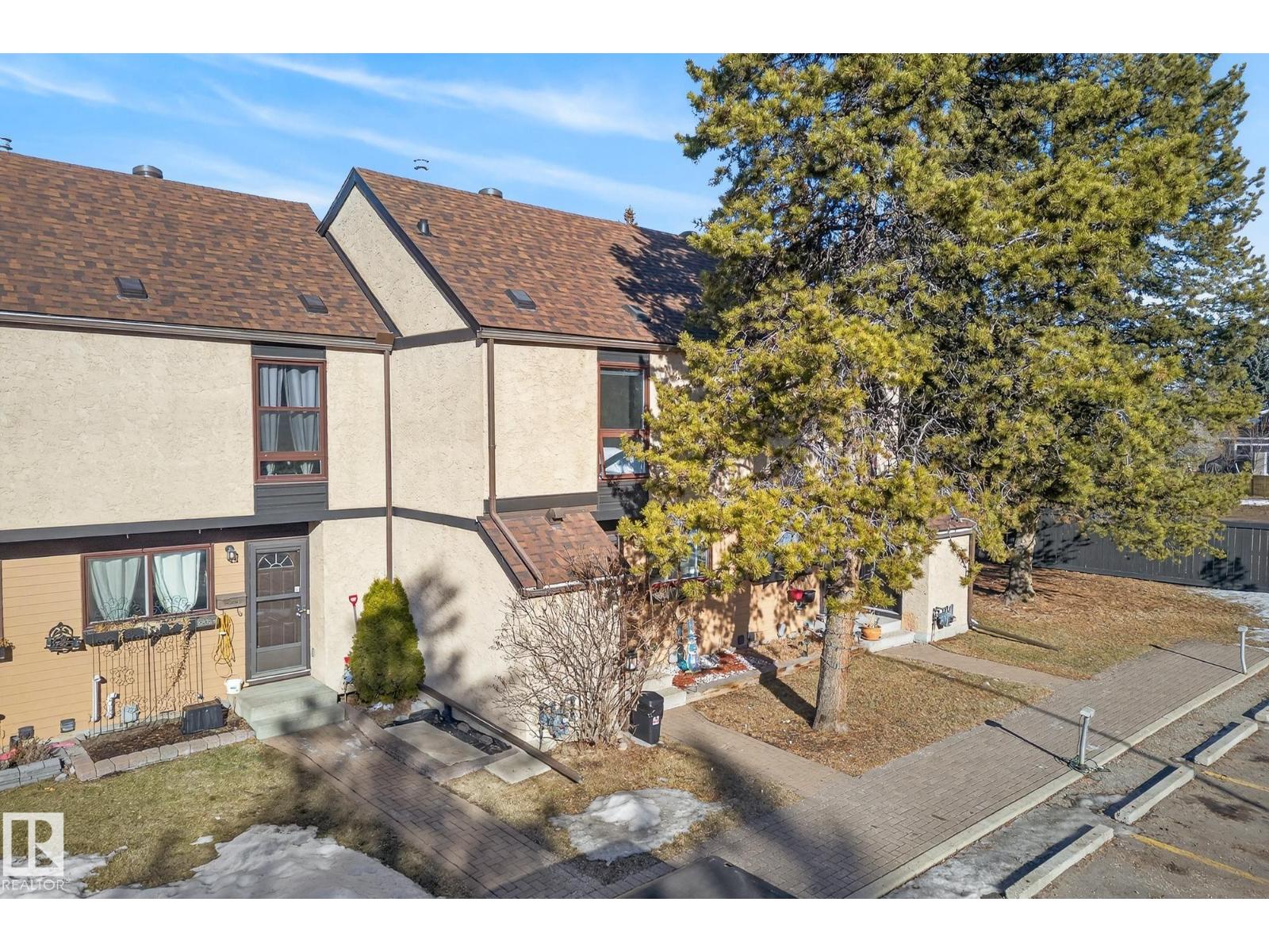 12022 25 AV NW, Edmonton