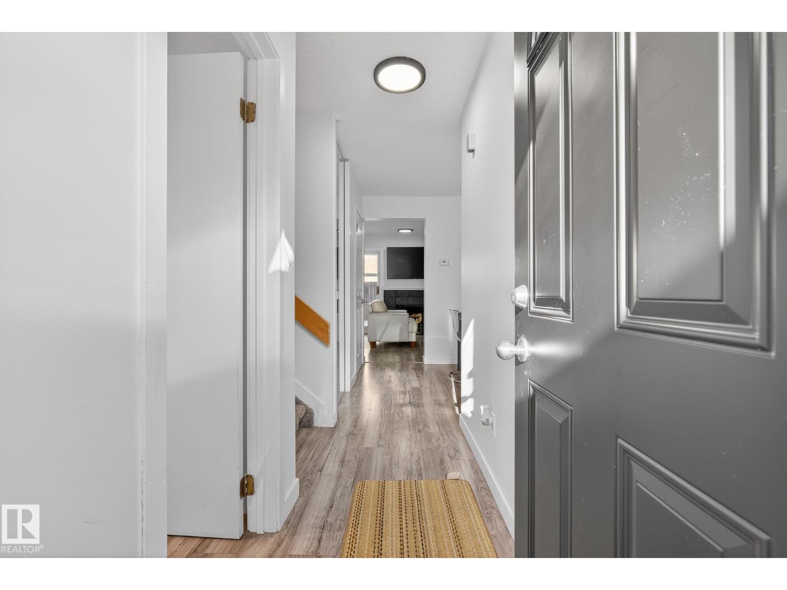 12022 25 AV NW, Edmonton