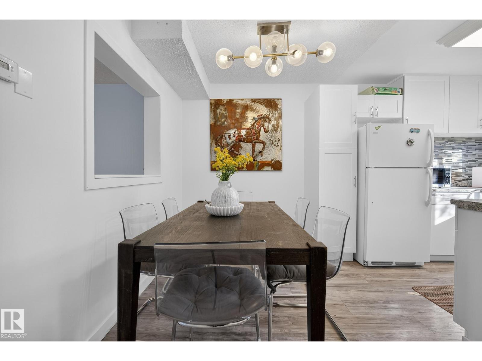 12022 25 AV NW, Edmonton