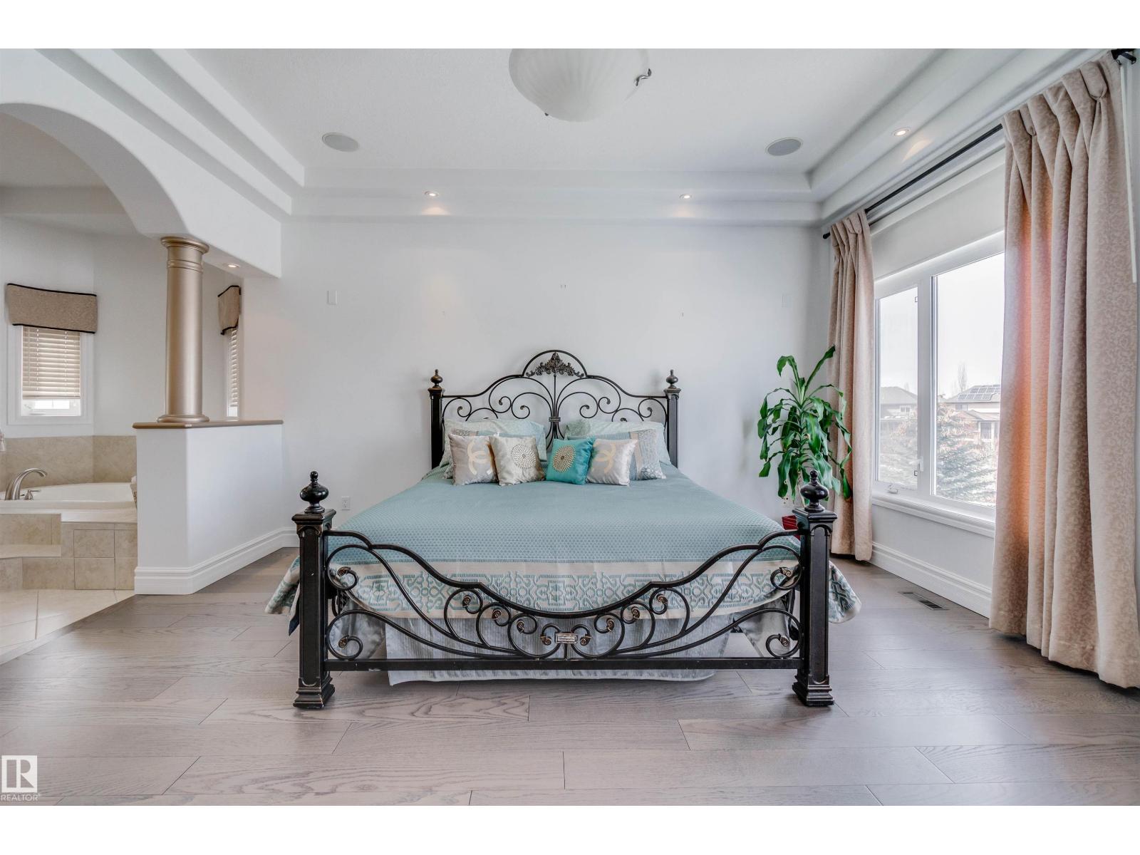 251 GALLAND CL NW, Edmonton