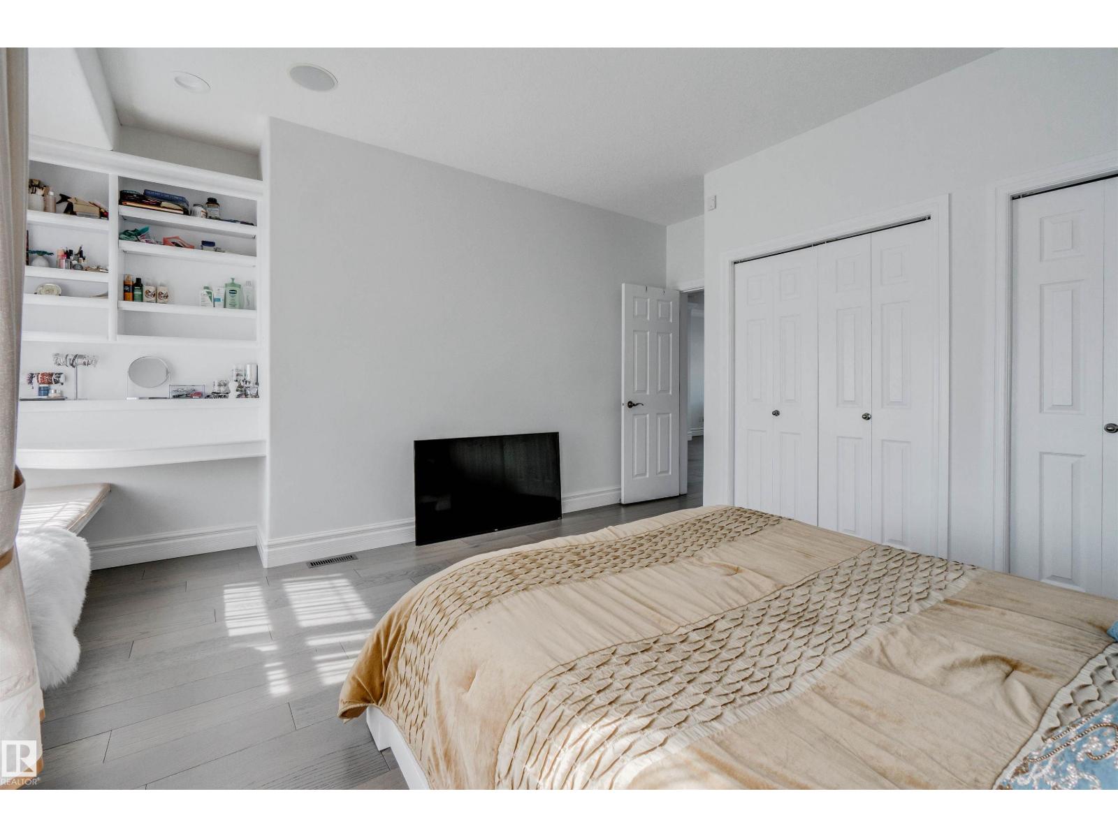 251 GALLAND CL NW, Edmonton