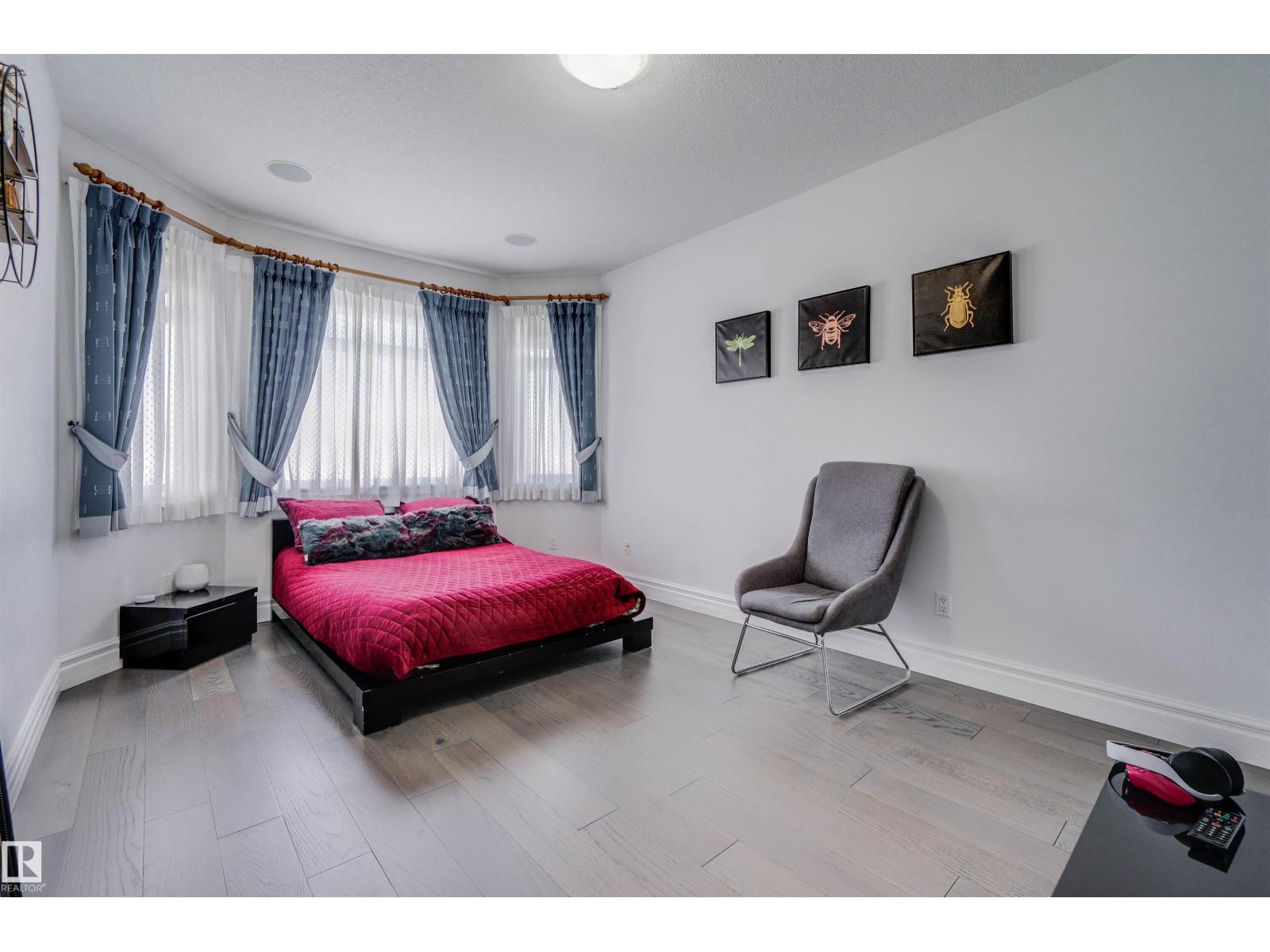 251 GALLAND CL NW, Edmonton