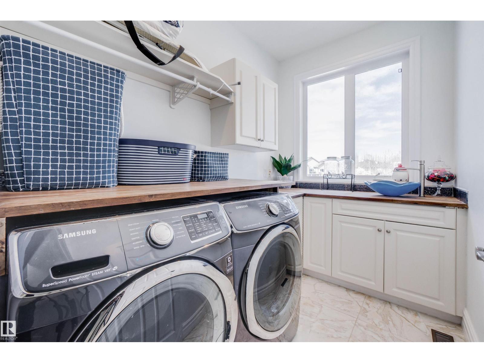 251 GALLAND CL NW, Edmonton