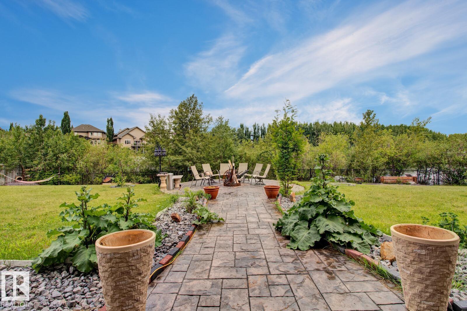 251 GALLAND CL NW, Edmonton