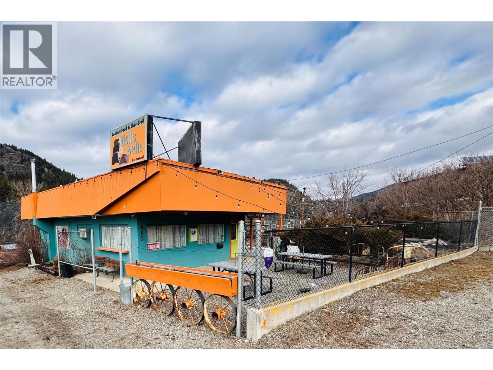 605 3 Highway - 1