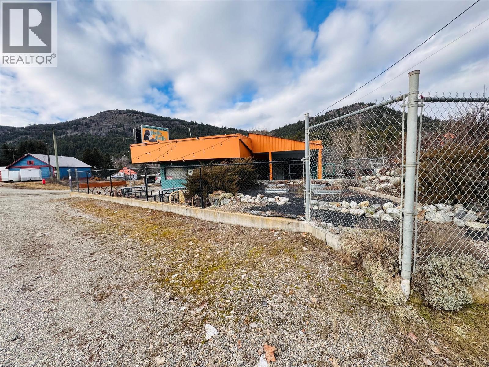 605 3 Highway, Greenwood