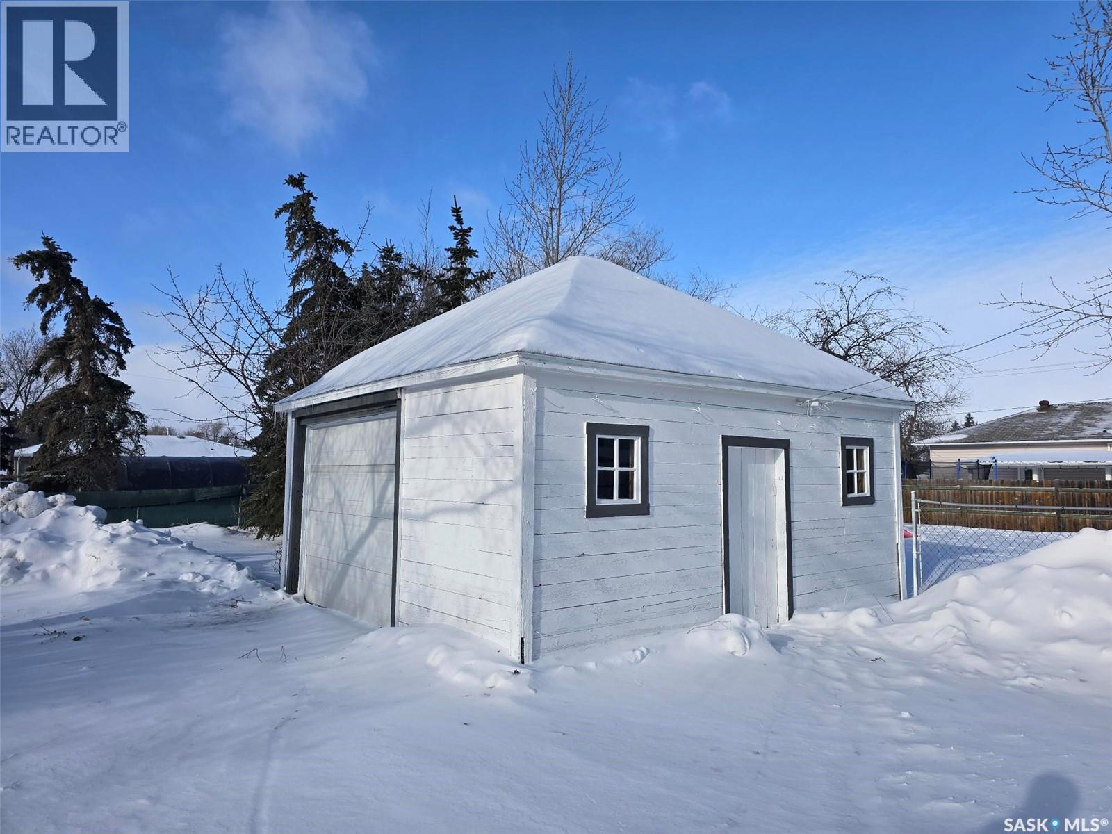 806 Pheasant STREET - Photo 5 of 42, Grenfell, Saskatchewan