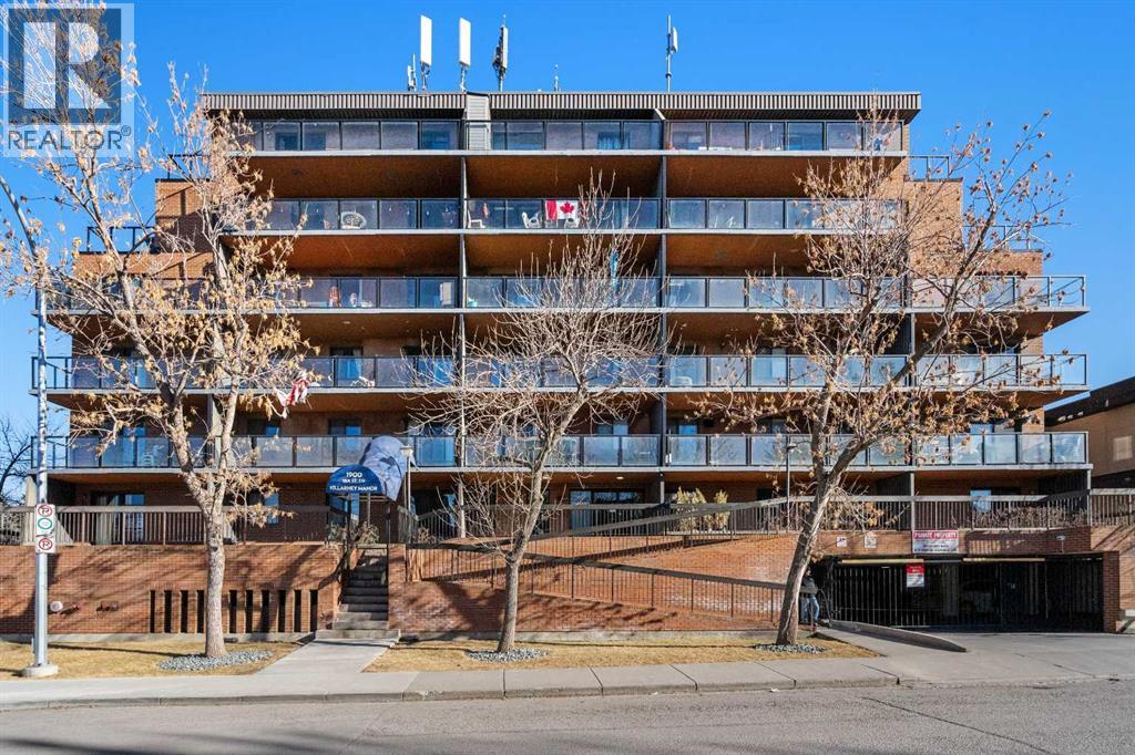 Single Family House for Sale in   A Street SW Richmond Calgary 