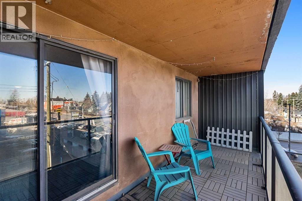 Single Family House for Sale in   A Street SW Richmond Calgary 