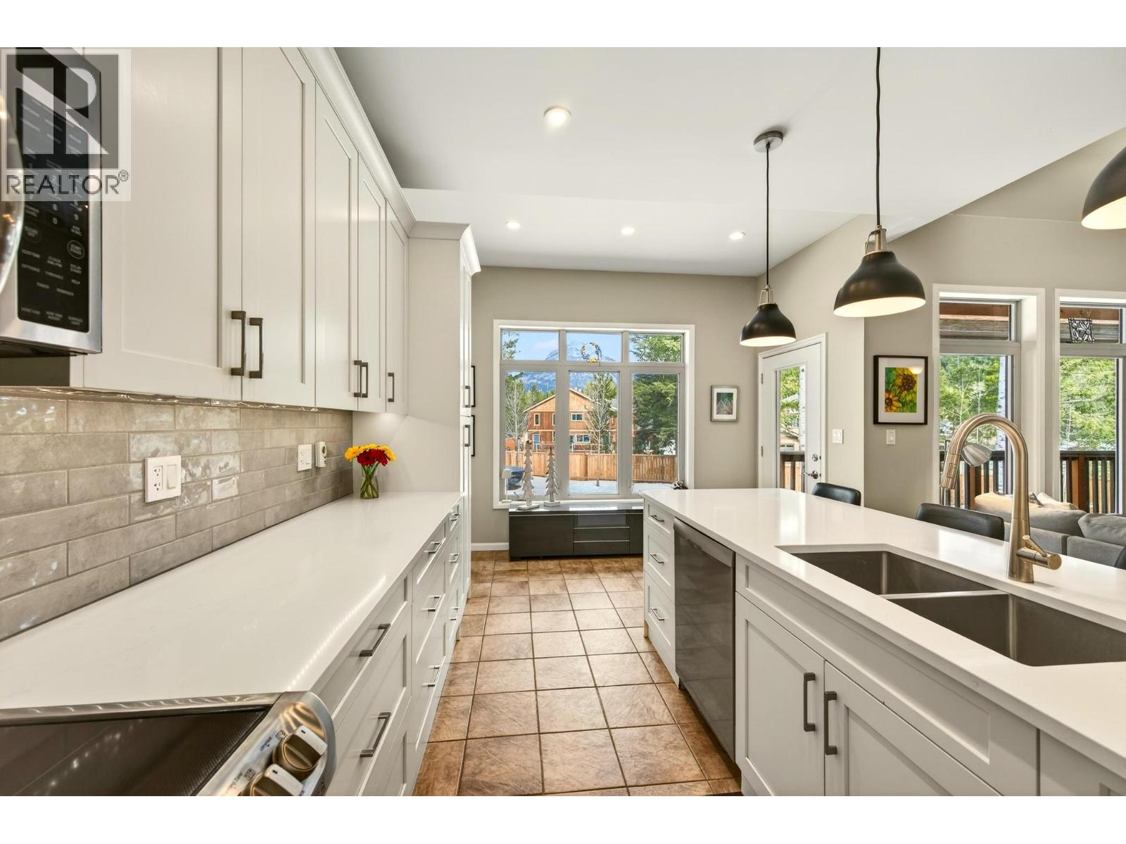 1500 Quartz Crescent, Golden