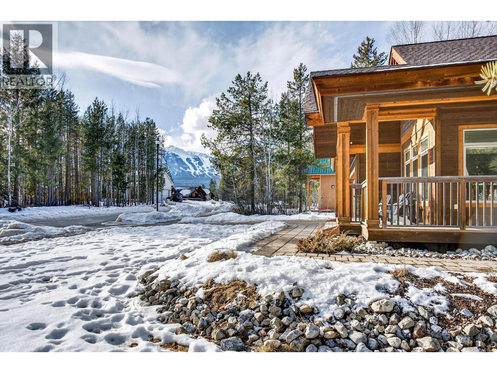 1500 Quartz Crescent, Golden