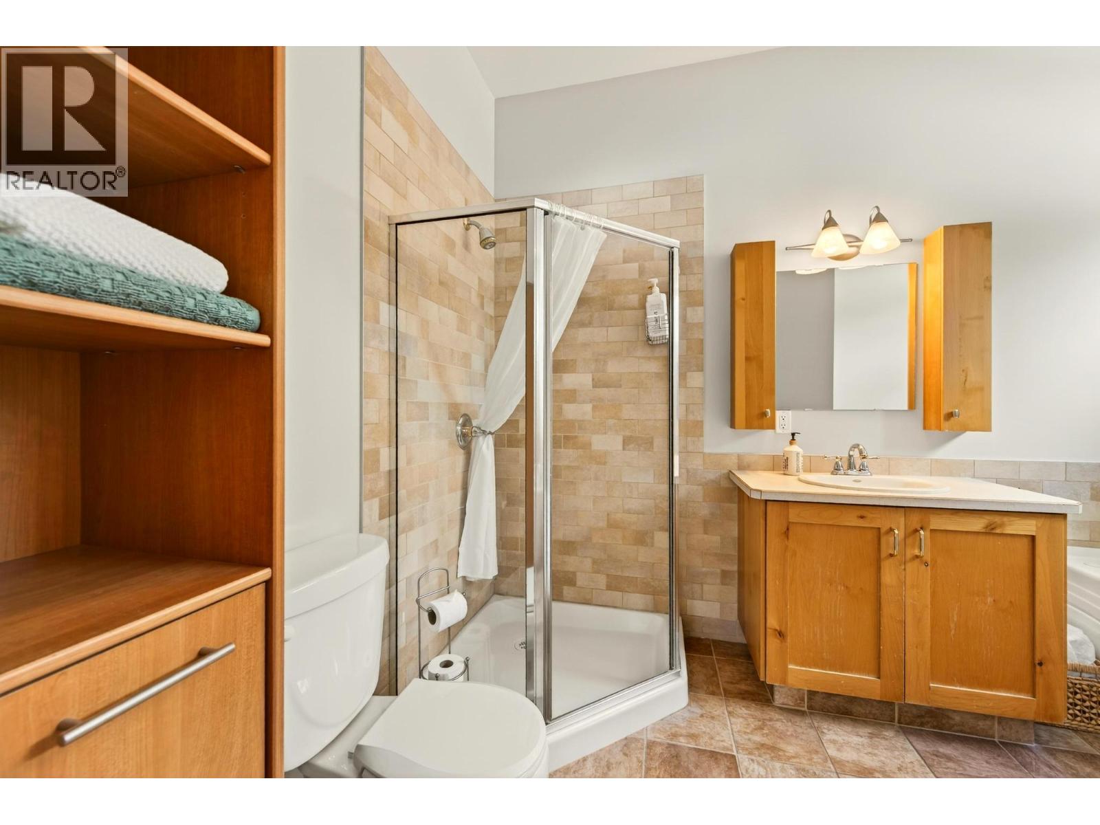 1500 Quartz Crescent, Golden