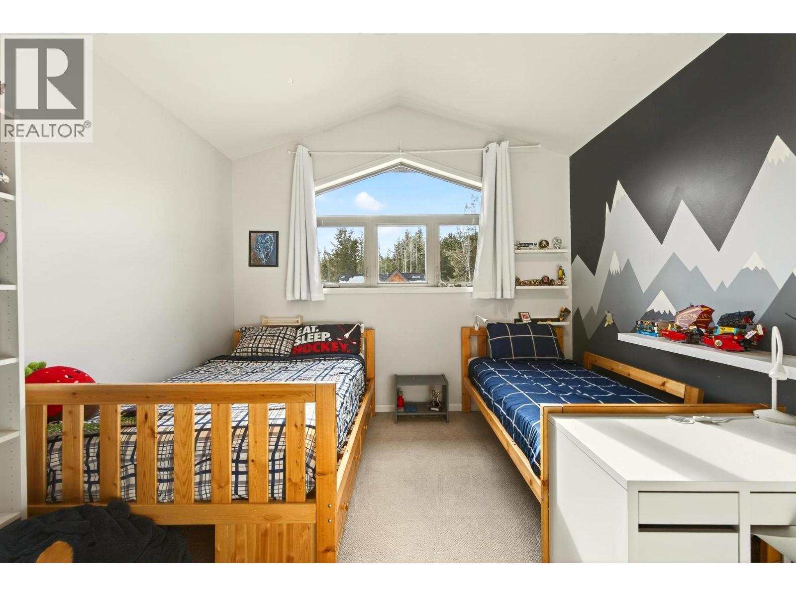 1500 Quartz Crescent, Golden