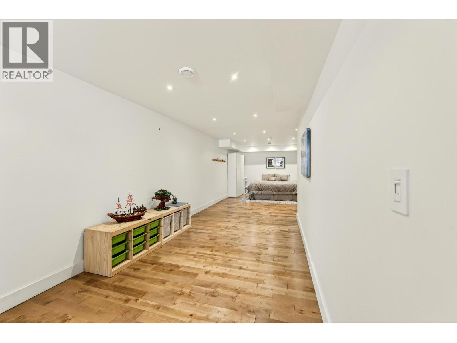 1500 Quartz Crescent, Golden