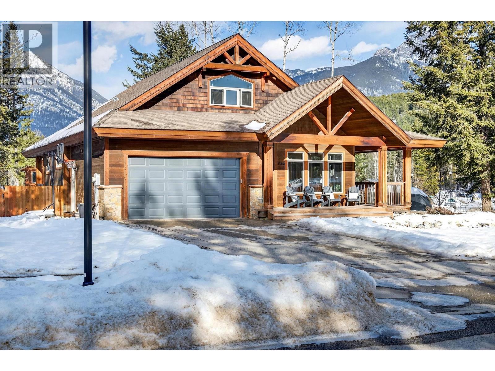 1500 Quartz Crescent, Golden