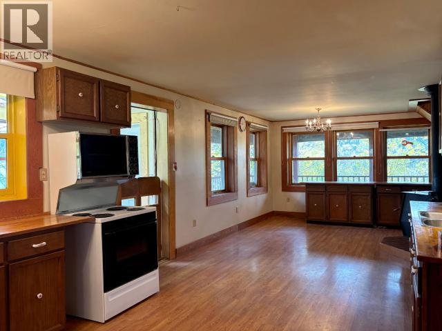 1217 7TH AVENUE - 5