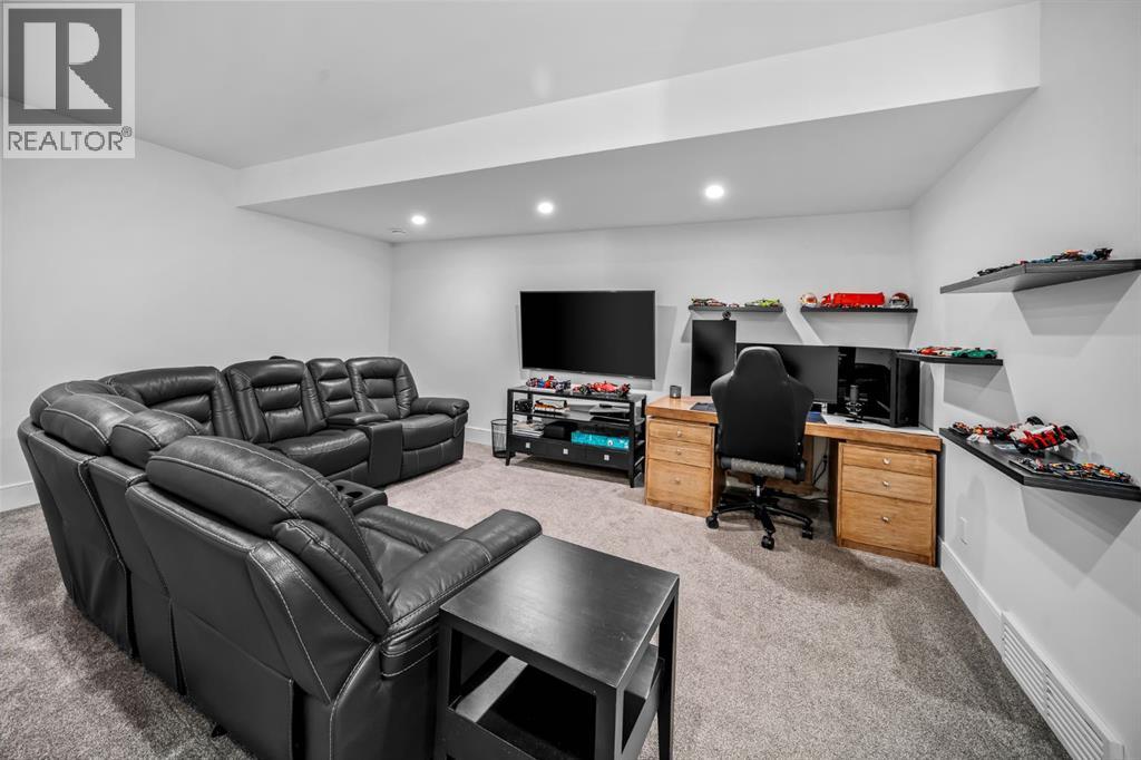 Single Family House for Sale in   Avenue SW Altadore Calgary 