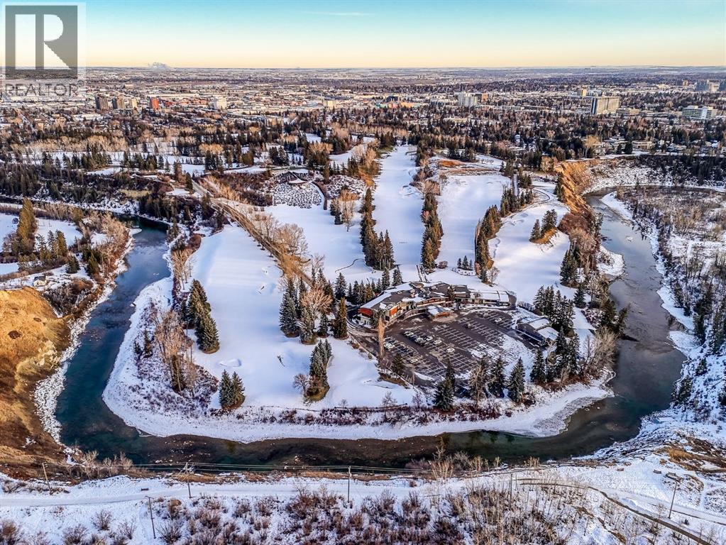 Single Family House for Sale in   Avenue SW Altadore Calgary 