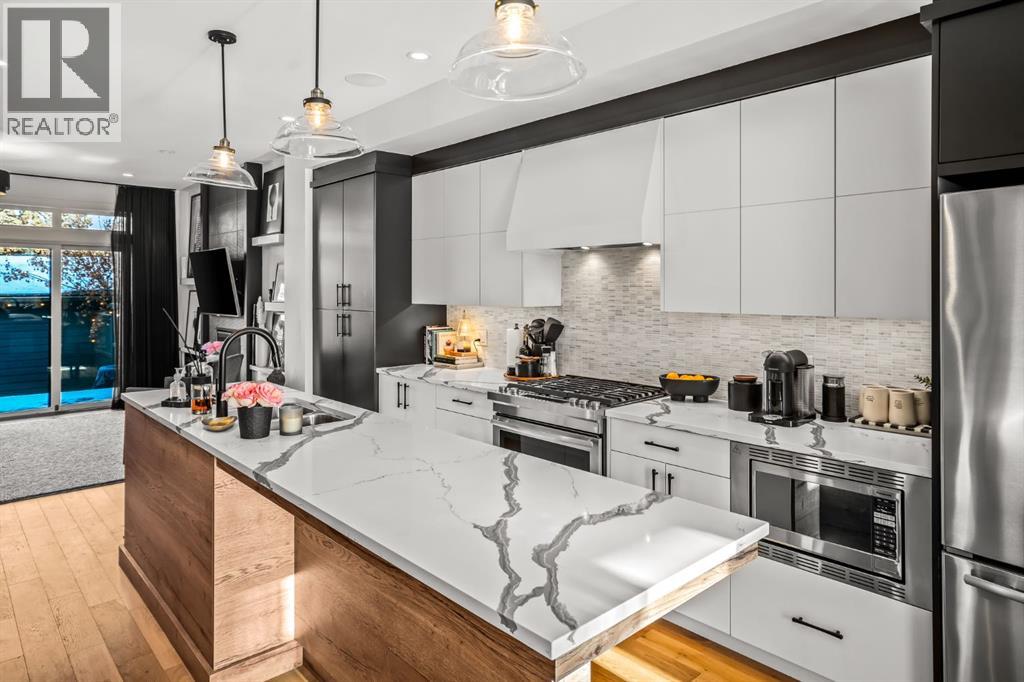 Single Family House for Sale in   Avenue SW Altadore Calgary 